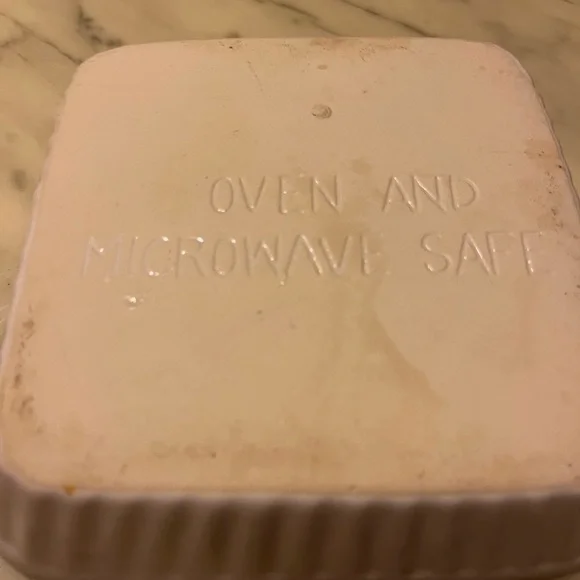 Small baking dish 6 by 6 Inches - Picture 5 of 8